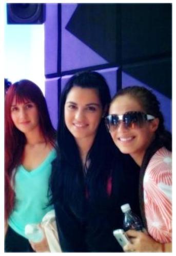 1198940719_f - 0 Dul