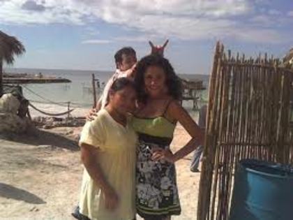 images (100)