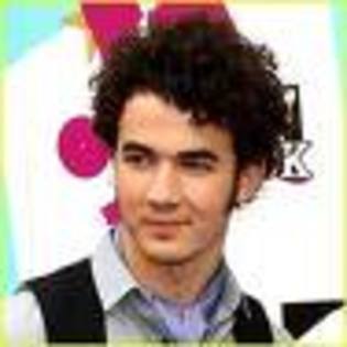 kevin jonas - batalia vedetelor 2