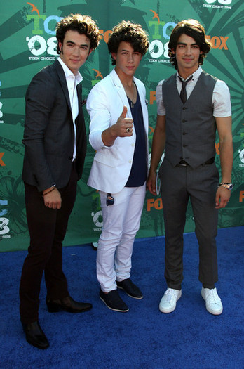 Jonas Brothers (1) - Jonas Brothers
