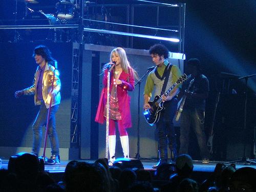 Hannah Montana in conc.