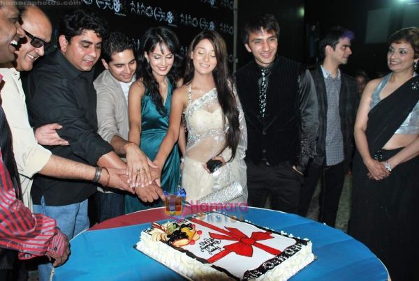 normal_Sara%20Khan%20at%20the%20launch%20of%20Three%20Acting%20Studio%20in%20Thakur%20Cinema,%20Kand