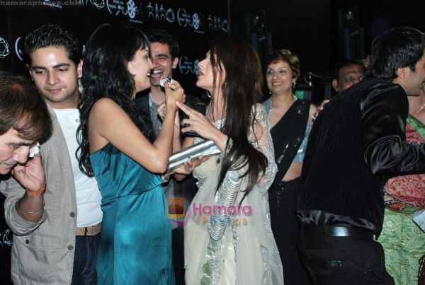 normal_Sara%20Khan%20at%20the%20launch%20of%20Three%20Acting%20Studio%20in%20Thakur%20Cinema,%20Kand