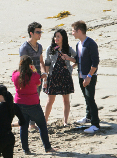 Joe+Jonas+Demi+Lovato+make+sweet+music+9w8N4JR32A2l - for lovejemistory