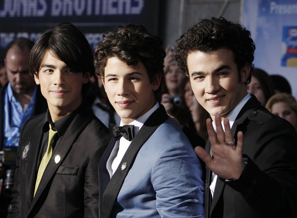 Walt+Disney+Pictures+Jonas+Brothers+3D+Concert+NbPwDpZDwMIl - Walt Disney Pictures Jonas Brothers The 3D Concert Experience