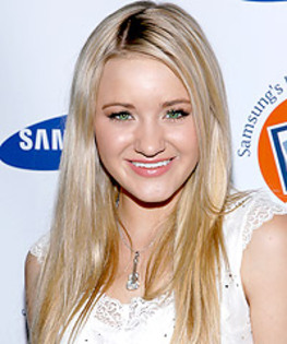 launch_the_2007_Samsung_Hope_for_education_program_Amanda_Michalka - Amanda Michalka