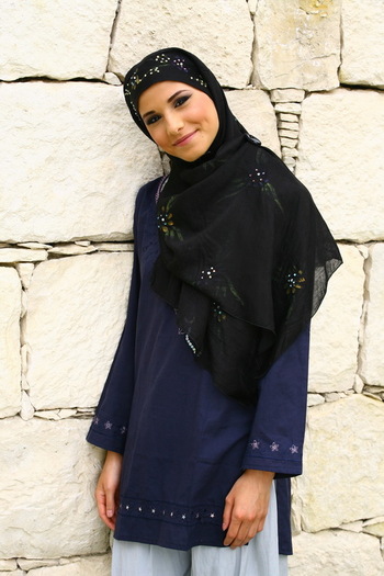 ioana-picos-rol-aziza[1]