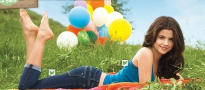 normal_057 - selena gomez