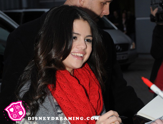 Selena-Gomez-MTV-Bauer-Griffin-2