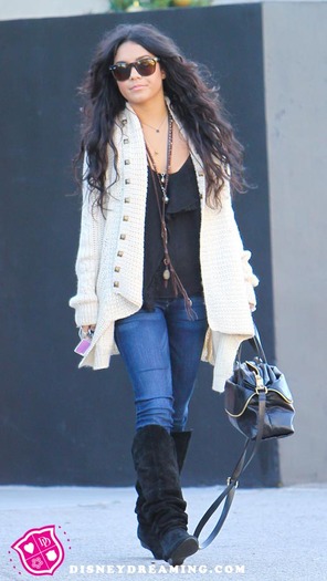 vanessa-hudgens-lunch-date - vanessa hudgens