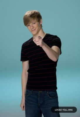 Lucas (54) - Lucas Till