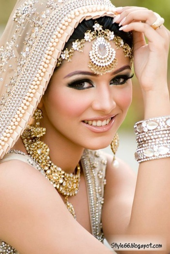 Beautiful Bridal Makeup (1)