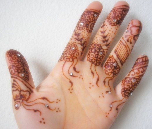 Henna-Designs-For-Hands-520x442