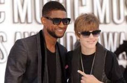 imagesCAFNIZZ8 - Justin Si Usher