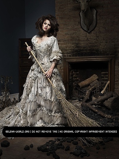 29061868_CCXUHRRQD[2] - selena gomez