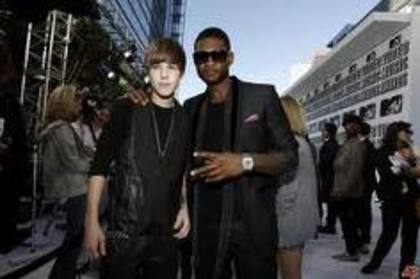 imagesCATFHOQB - Justin Si Usher