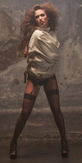 anahi10