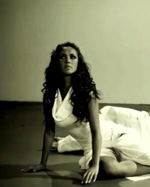 sadrftgyhjutgfrds - Any Quiero