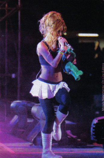 anahiinconcert232yt5