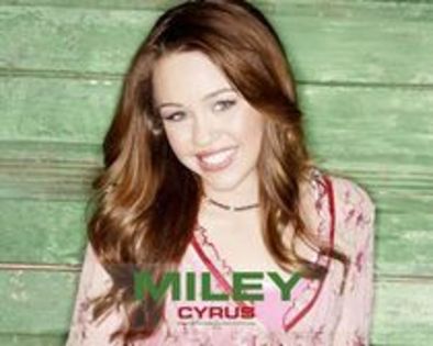28370709_OSRSTZTXE - Miley