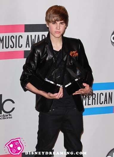 Justin-Bieber-2010-AMAs1 - Justin Bieber 000