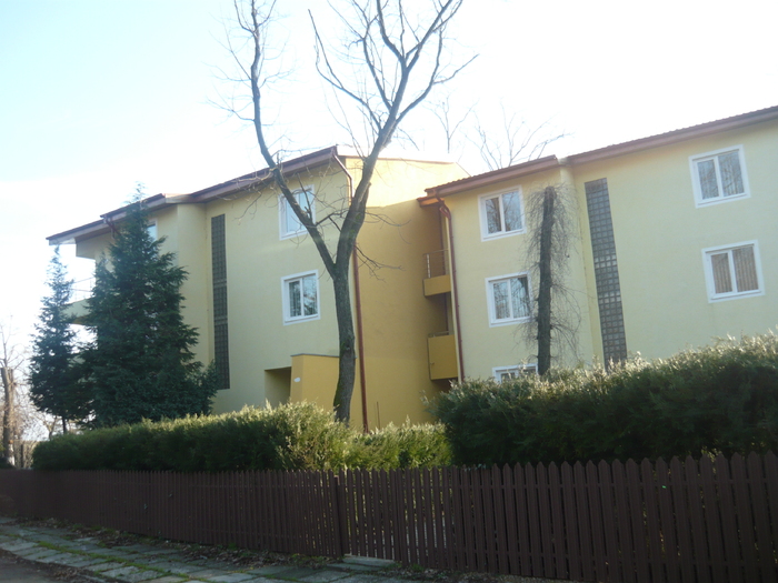 vila pe malul lacului