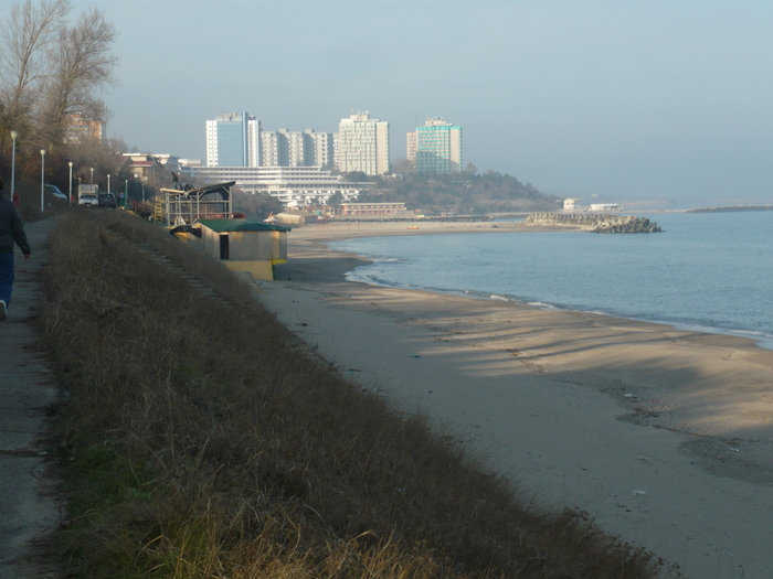 faleza din zona vile speciale - NEPTUN