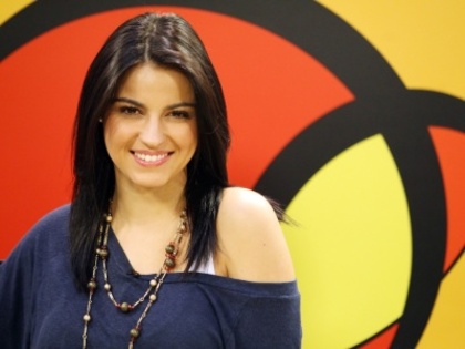 maite-perroni-participa-do-bate-papo-uol-1281554523249_400x300