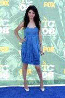 28264697_JVMPOSWHN - Revista STAR
