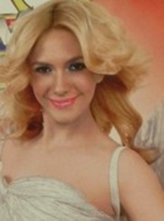 28282650_YYBGSTMZR - Revista STAR