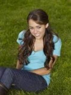 18457645_QAECRMUBQ - wow wow wow