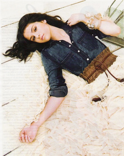 Selena (1)