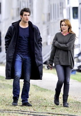  - x On The Set 16th January 2011