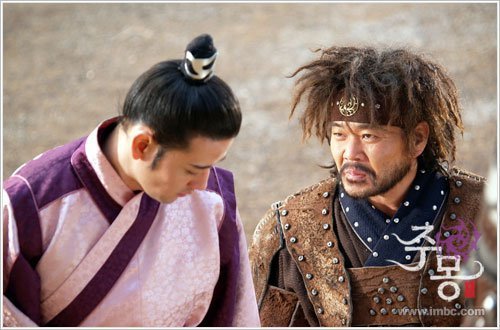 63261_176078832426734_100000738547800_428574_6994363_n - Jumong
