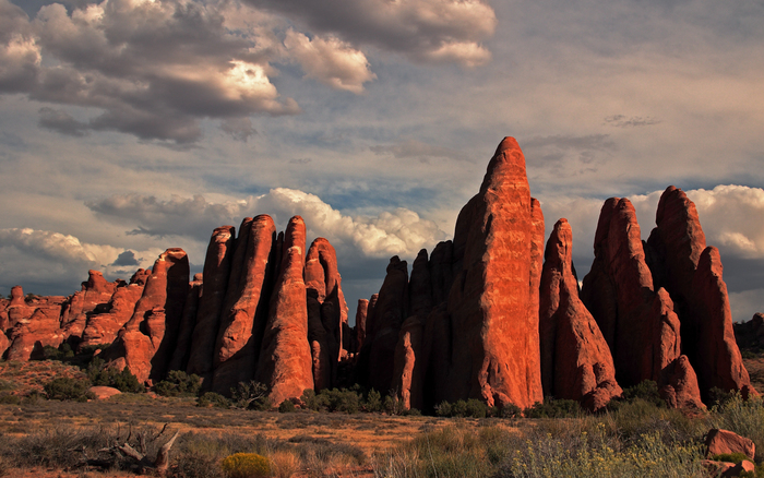 Pinnacles_and_Fins_at_Arches_by_elektronika7 - xXfriendsxX