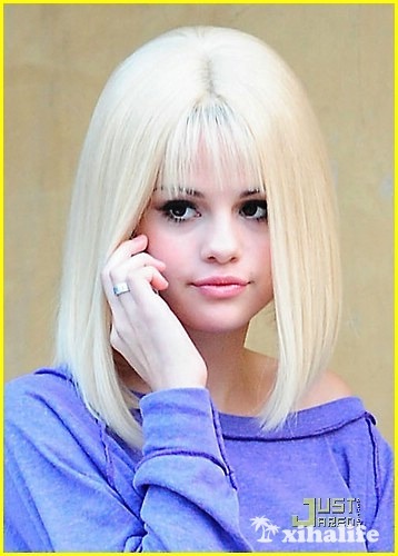 13340660584b16172b2747b - selena blonda