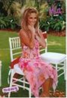 678uk,; - Mia Colucci