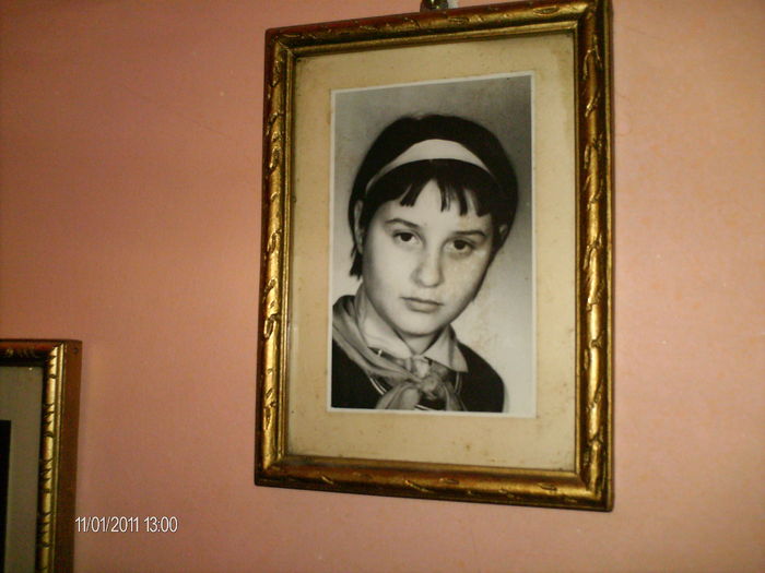 EU la 14 ani, prima fotografie executata in totalitate de mana mea la Casa Pionerilor, cercul de fot