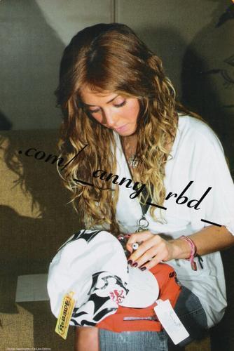 anahi10nw1