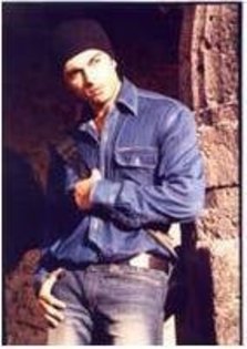 dill mill gayye (31) - Karan Singh Grover