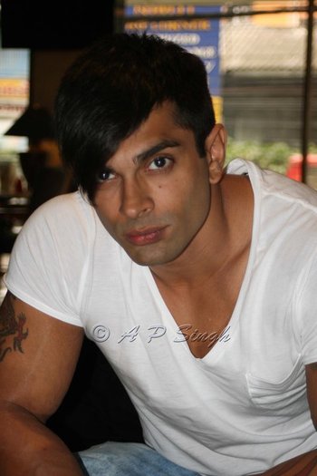 dill mill gayye (102) - Karan Singh Grover