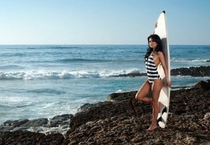 Inna_mai_sexy_ca_niciodata_surf - 1 inna  1