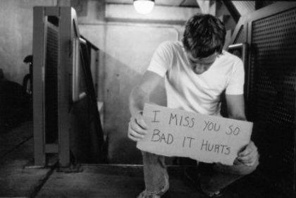 I miss you so bad it hurts - I MiSS  YoU