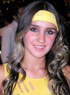 paclasedulcea7082803op6 - Marcela-Dulce Maria in Clase 406