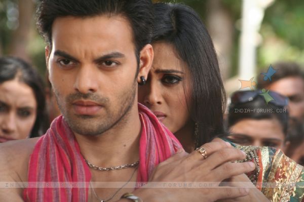 32524-gaurav-dixit-and-shweta-tiwari