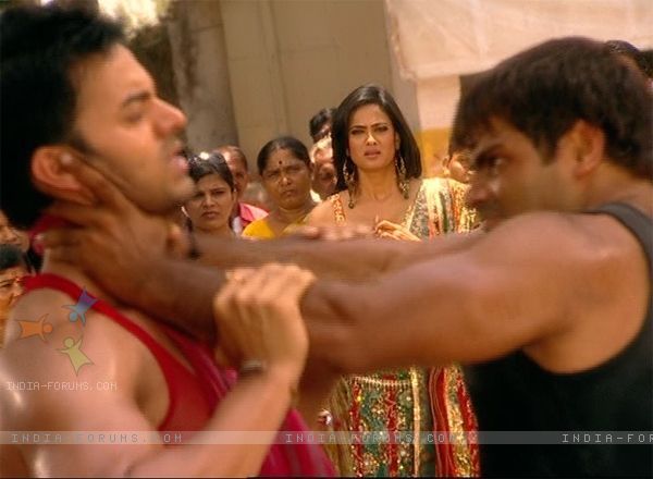 32549-gaurav-dixit-and-shweta-tiwari