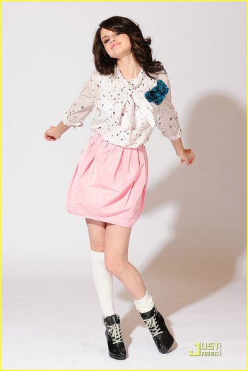 selena-gomez-shoes-shoes-06