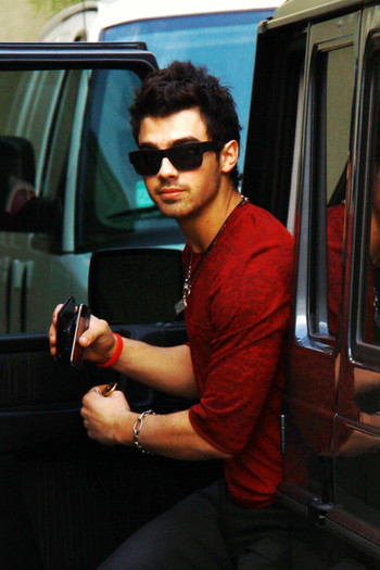 Jonas+seen+getting+out+Mercedes+phone+gum+x19cKGG2s9ll - Joe Jonas Goes to a Studio in Hollywood