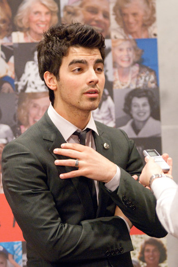 Special+Olympics+Best+Buddies+Support+Eunice+XB3NeT8w9-vl - Joe Jonas Out For Lunch At The Kings Road Cafe