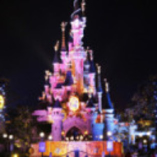 poza castel DisneyLand - Castel DisneyLand